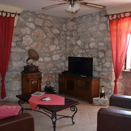 Sandi Apartamento *